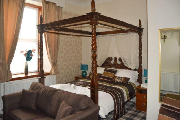 וויק Queens Hotel מראה חיצוני תמונה